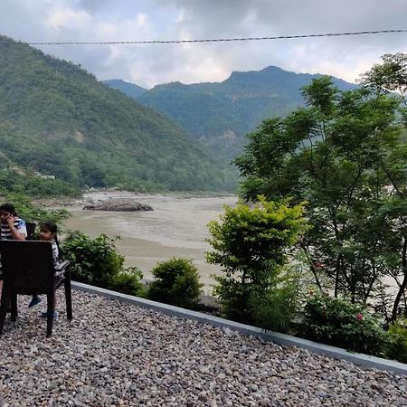 H7 Stay On The Ganges, Yoga & Spa Resort, Rishīkesh Esterno foto