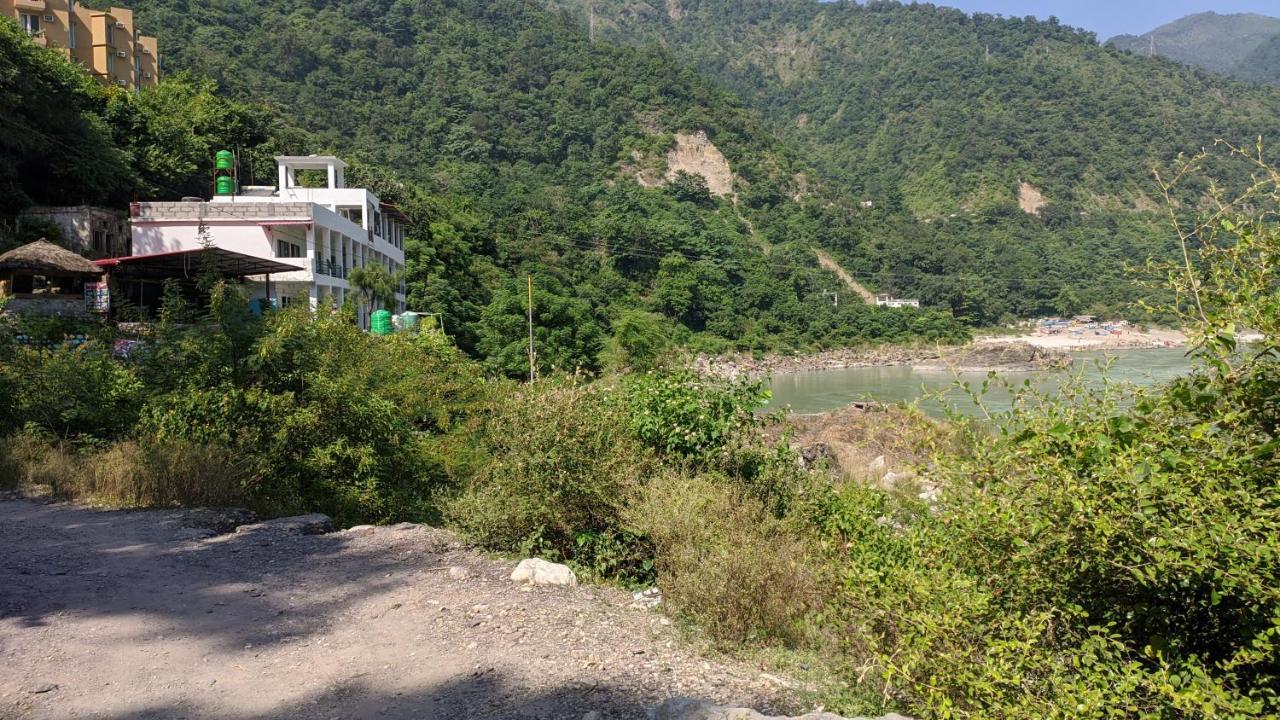 H7 Stay On The Ganges, Yoga & Spa Resort, Rishīkesh Esterno foto