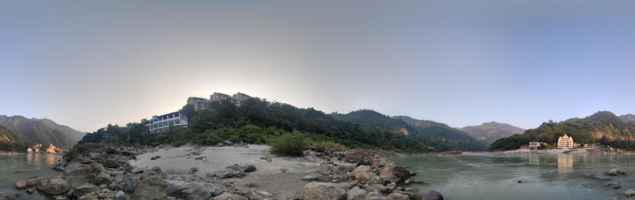 H7 Stay On The Ganges, Yoga & Spa Resort, Rishīkesh Esterno foto
