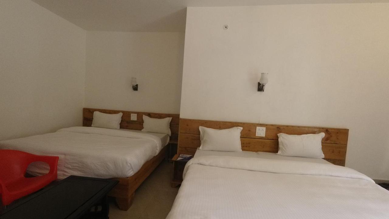 H7 Stay On The Ganges, Yoga & Spa Resort, Rishīkesh Esterno foto